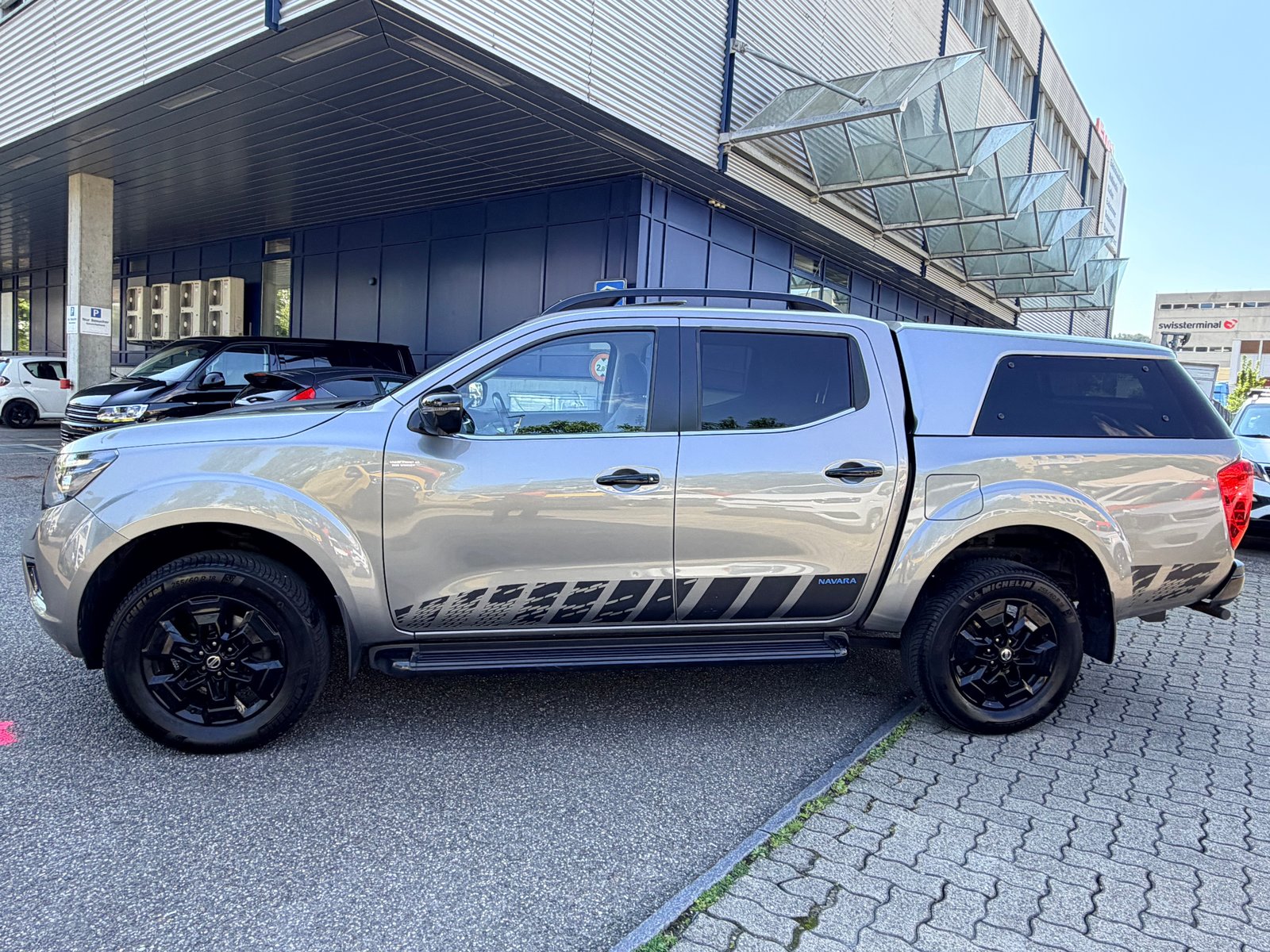 NISSAN Navara Double Cab N-Guard 2.3 dCi 4WD, Diesel, Second hand / Used, Automatic - 6