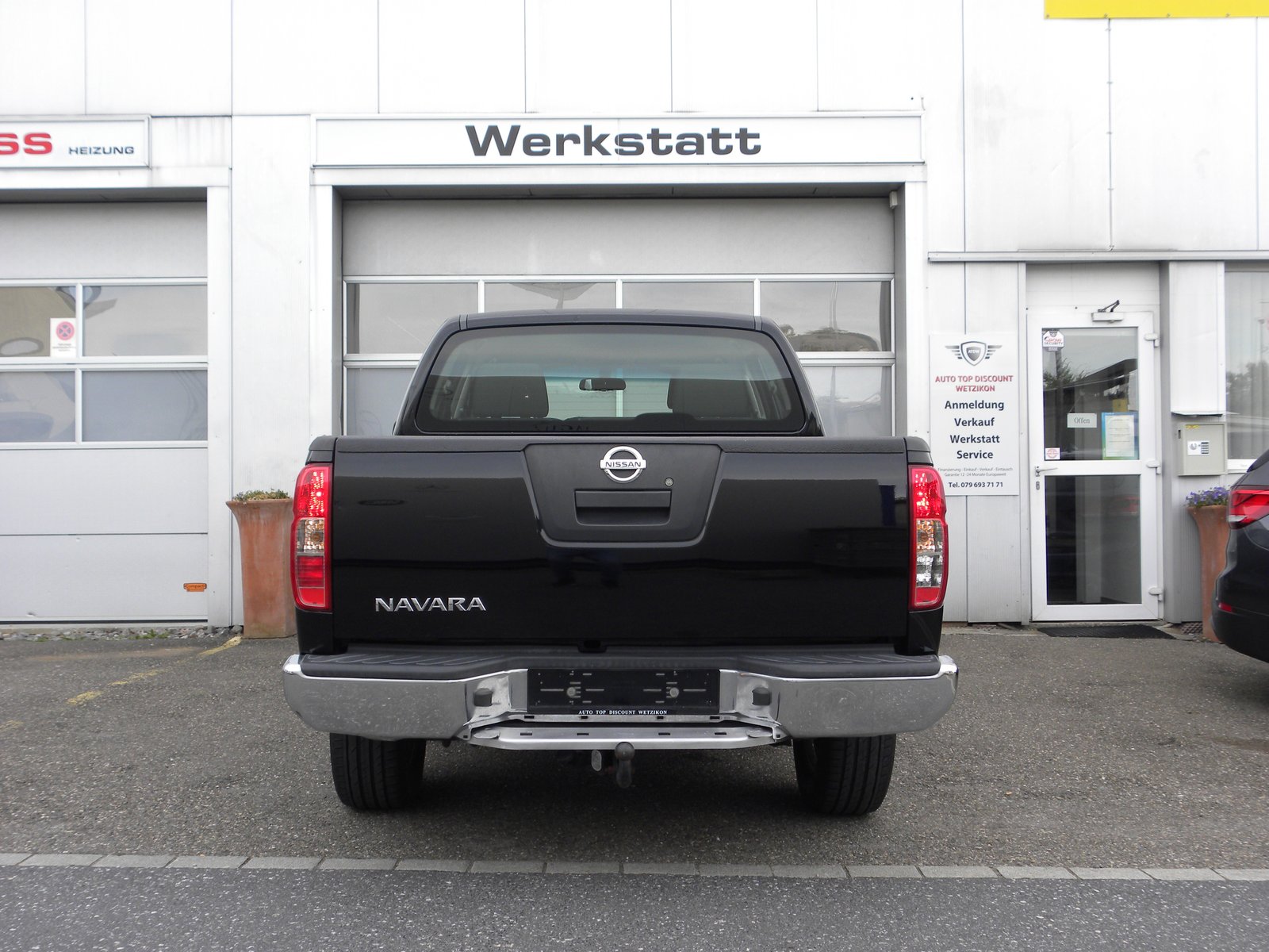 NISSAN Navara Double Cab LE 2.5 dCi 4WD LB Automat, Diesel, Second hand / Used, Automatic - 4