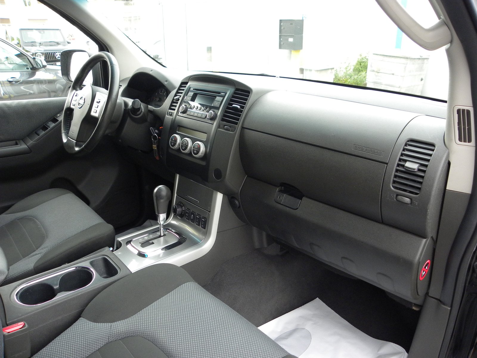 NISSAN Navara Double Cab LE 2.5 dCi 4WD LB Automat, Diesel, Occasioni / Usate, Automatico - 6