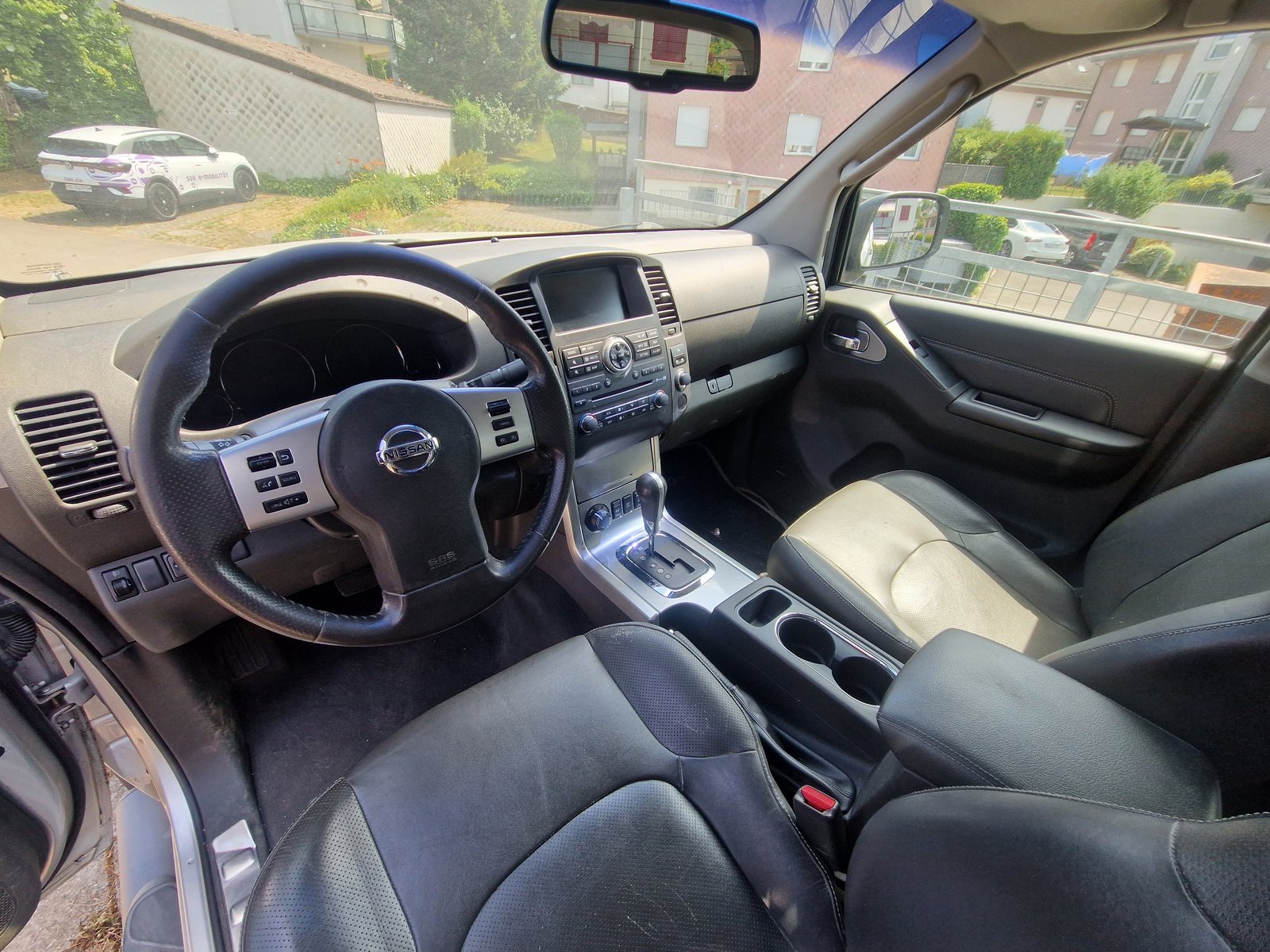 NISSAN Navara V6 Double Cab LE 3.0 dCi 4WD Automat, Diesel, Second hand / Used, Automatic - 5