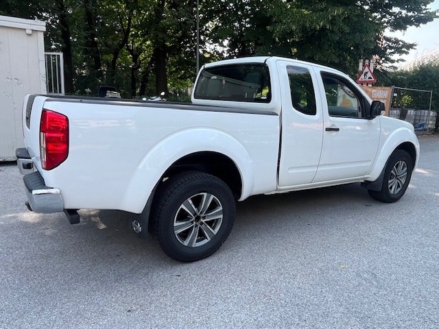 NISSAN Navara King Cab XE 2.5 dCi 4WD, Diesel, Occasion / Gebraucht, Handschaltung - 3