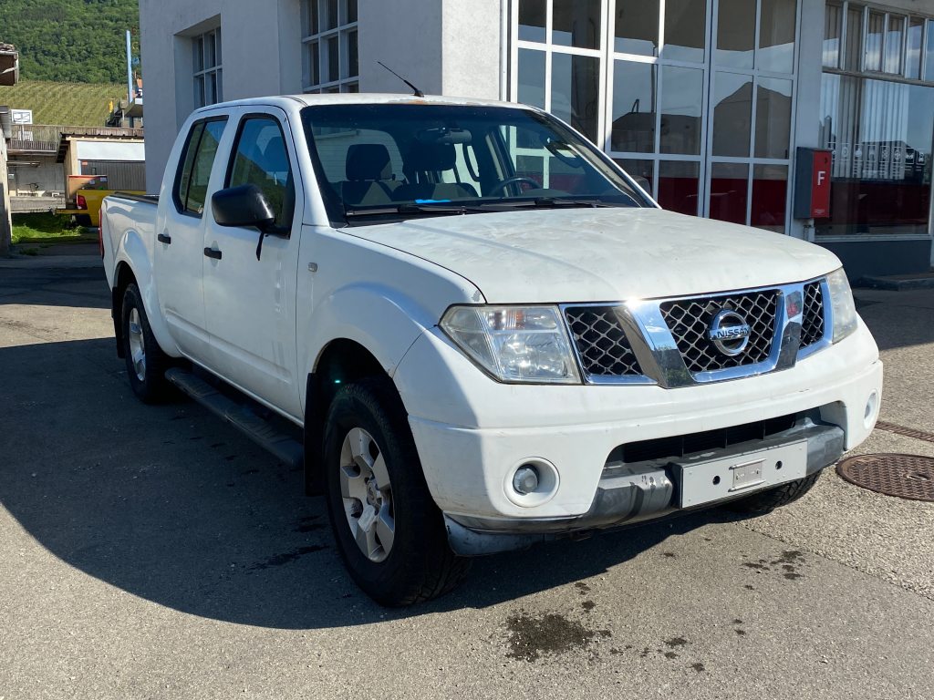 NISSAN NAVARA 2.5 dCi Double Cab LE, Diesel, Occasion / Gebraucht, Handschaltung - 2