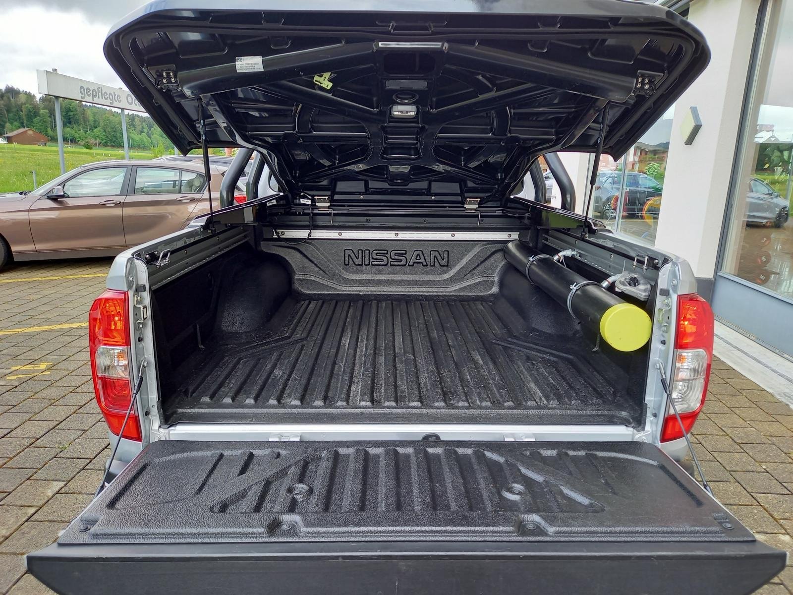 NISSAN Navara 2.3 dCi Double Cab Tekna, Diesel, Second hand / Used, Automatic - 5