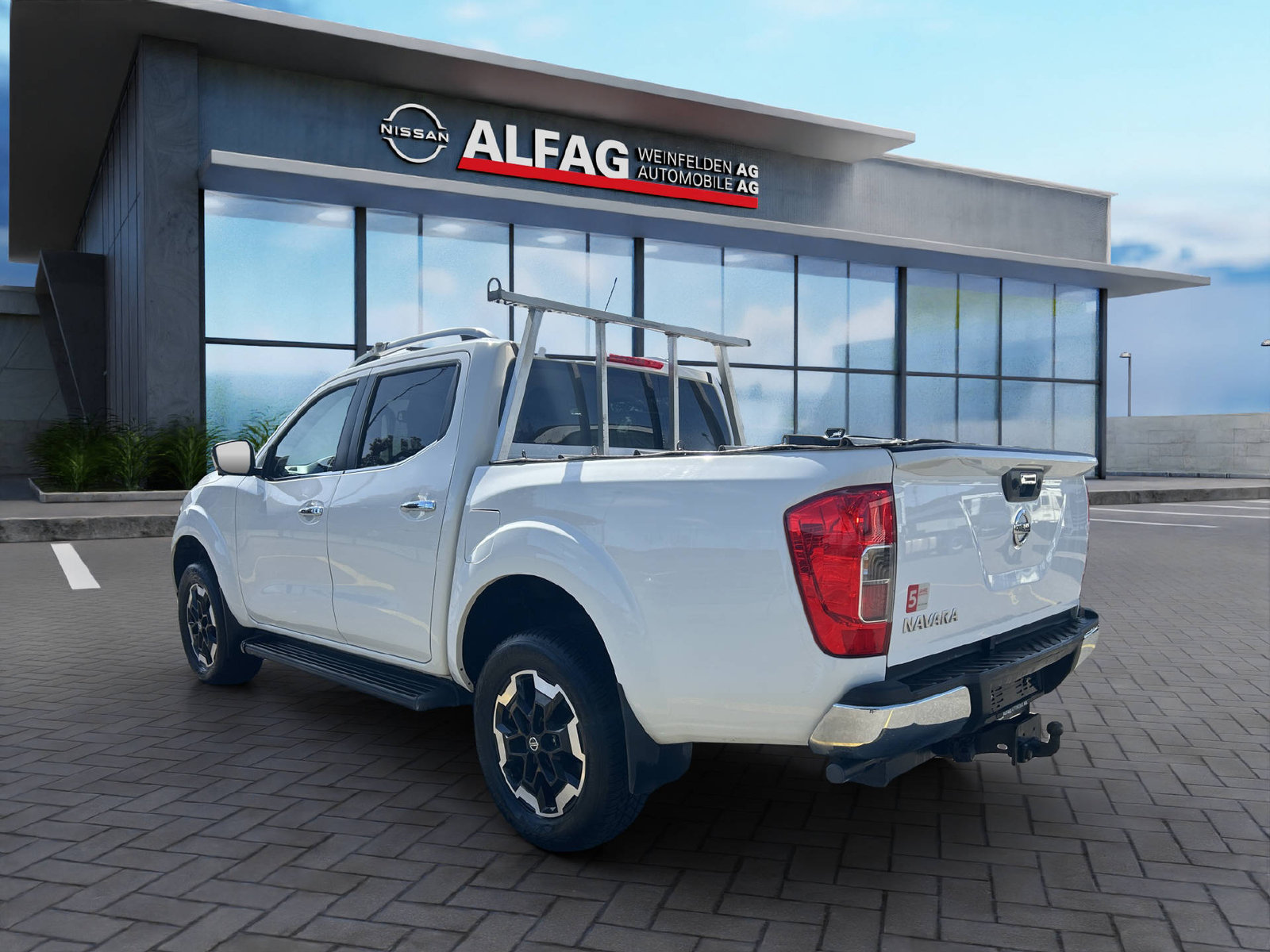 NISSAN Navara 2.3 dCi Double Cab N-Connecta, Diesel, Second hand / Used, Automatic - 4