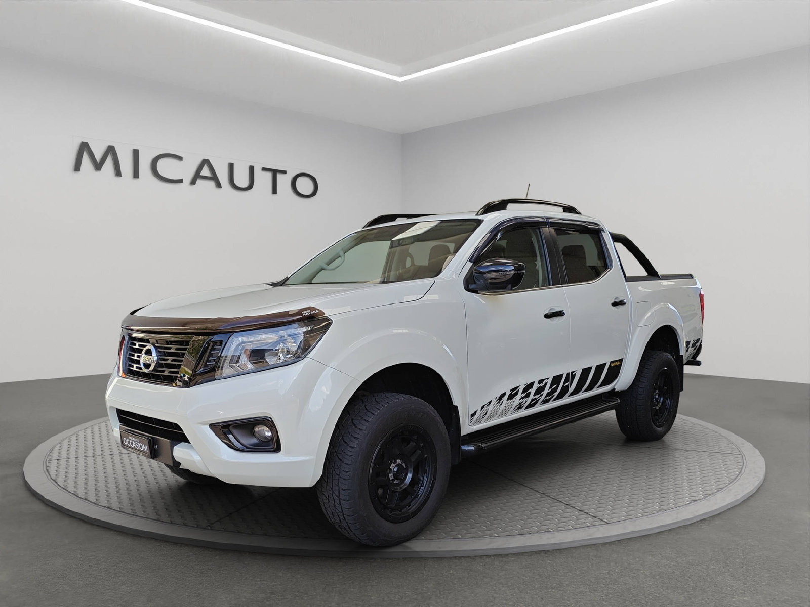NISSAN Navara 2.3 dCi Double Cab N-Guard, Diesel, Second hand / Used, Automatic - 4