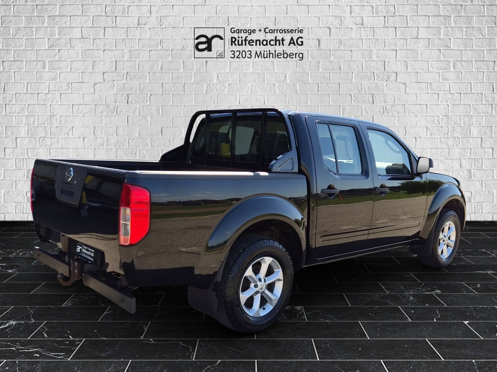 NISSAN Navara 2.5 dCi 144 Double Cab XE, Diesel, Second hand / Used, Manual - 2