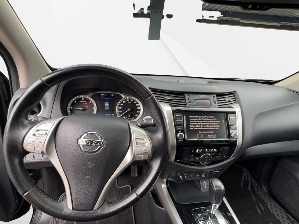 NISSAN NAVARA 2.3 dCi Double Cab N-Guard, Diesel, Occasion / Gebraucht, Automatik - 7