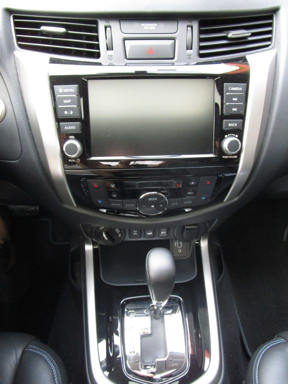 NISSAN NAVARA 2.3 dCi Double Cab N-Guard, Diesel, Second hand / Used, Automatic - 6