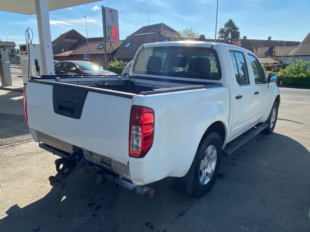 NISSAN NAVARA 2.5 dCi Double Cab LE, Diesel, Occasion / Gebraucht, Handschaltung - 4