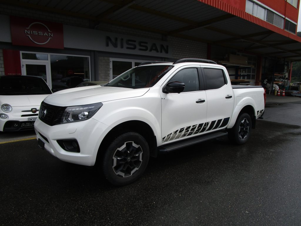 NISSAN NAVARA 2.3 dCi Double Cab N-Guard, Diesel, Second hand / Used, Automatic - 2