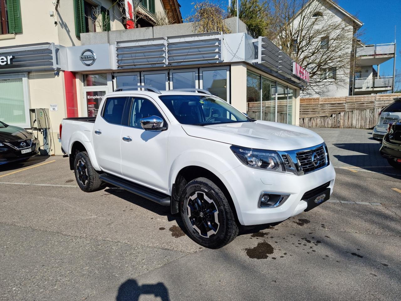 NISSAN Navara 2.3 dCi Double Cab N-Connecta