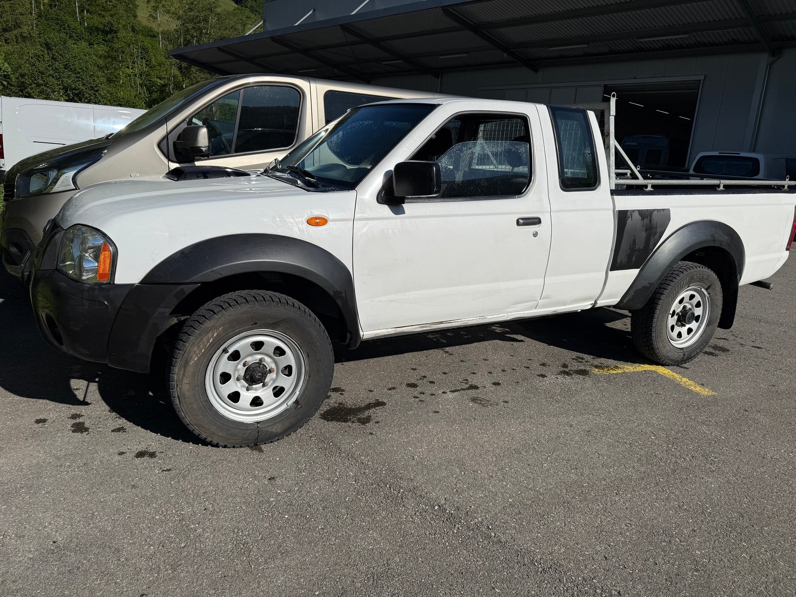 NISSAN NP300 4x4 King Cab