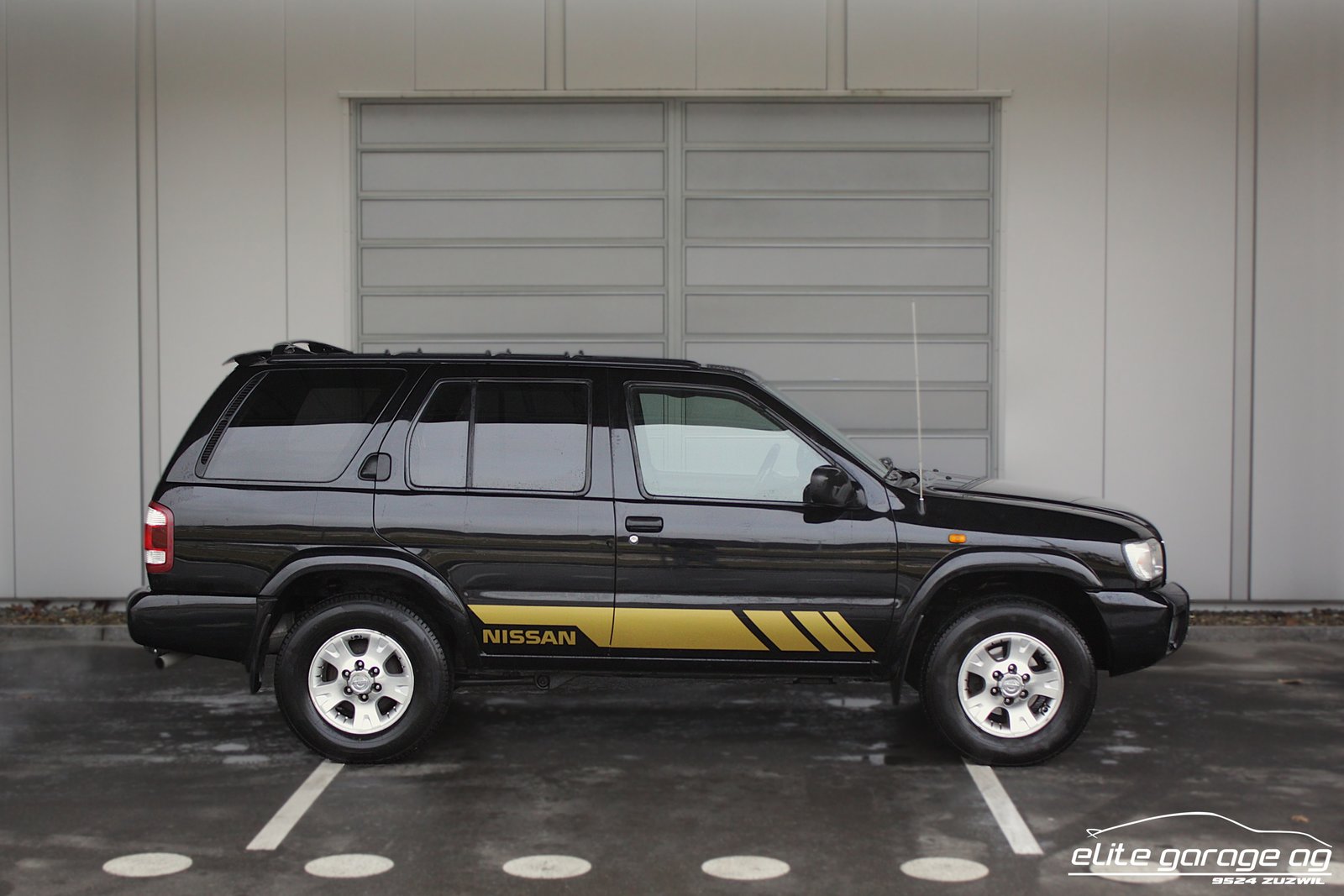 NISSAN Pathfinder 3.3 Exec. V6, Essence, Occasion / Utilisé, Automatique - 6