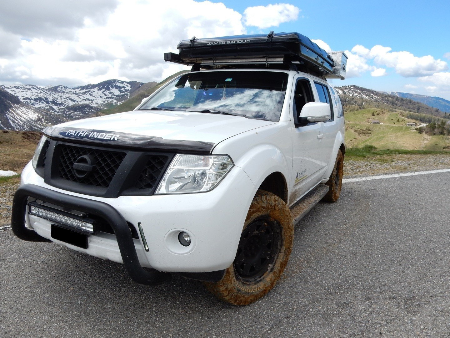 NISSAN Pathfinder 2.5 dCi Platinum