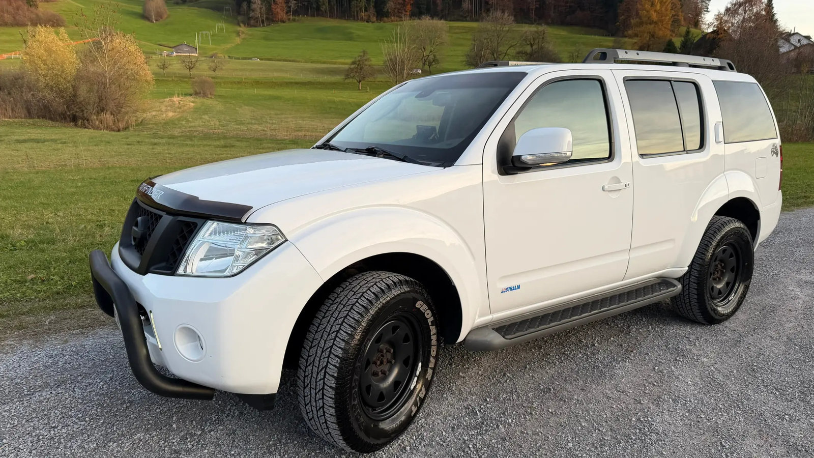 NISSAN Pathfinder 2.5 dCi Platinum, Diesel, Second hand / Used, Automatic - 2