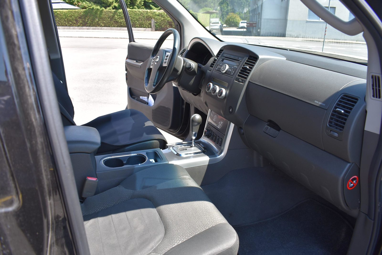 NISSAN Pathfinder 2.5 dCi Platinum, Diesel, Second hand / Used, Automatic - 7