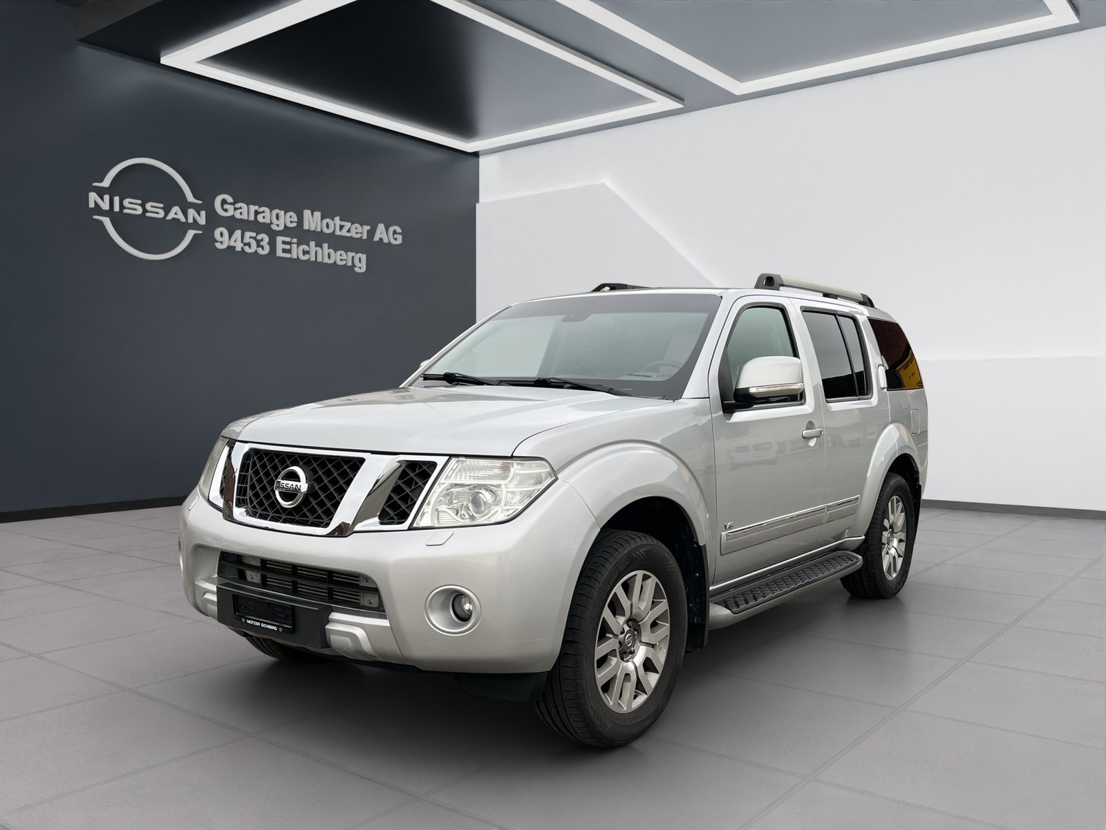 NISSAN Pathfinder 3.0 V6 dCi LE 7-Plätzer