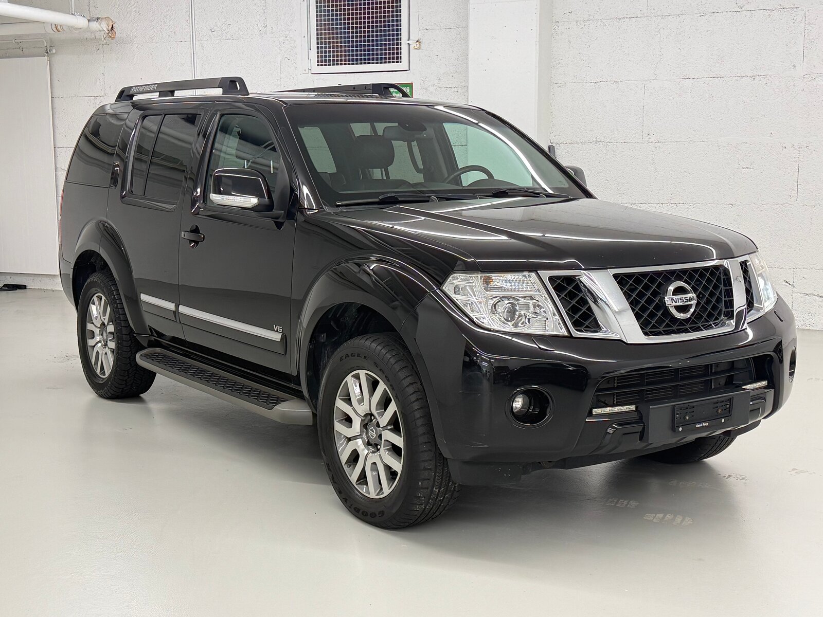NISSAN Pathfinder 3.0 dCi LE Automatic