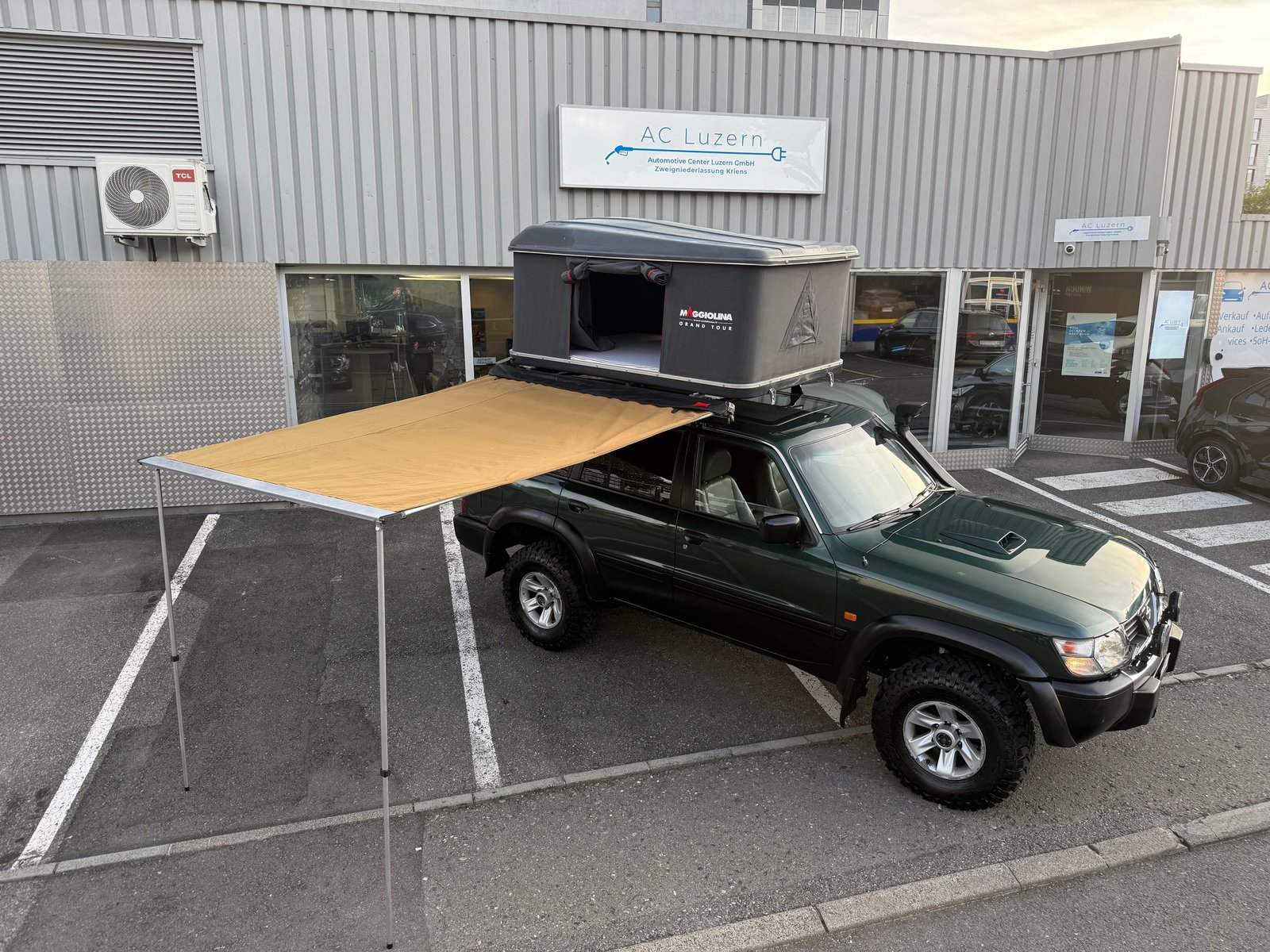 NISSAN Patrol GR 3.0 Di Luxury CAMPER Umbau mit Dachzelt und