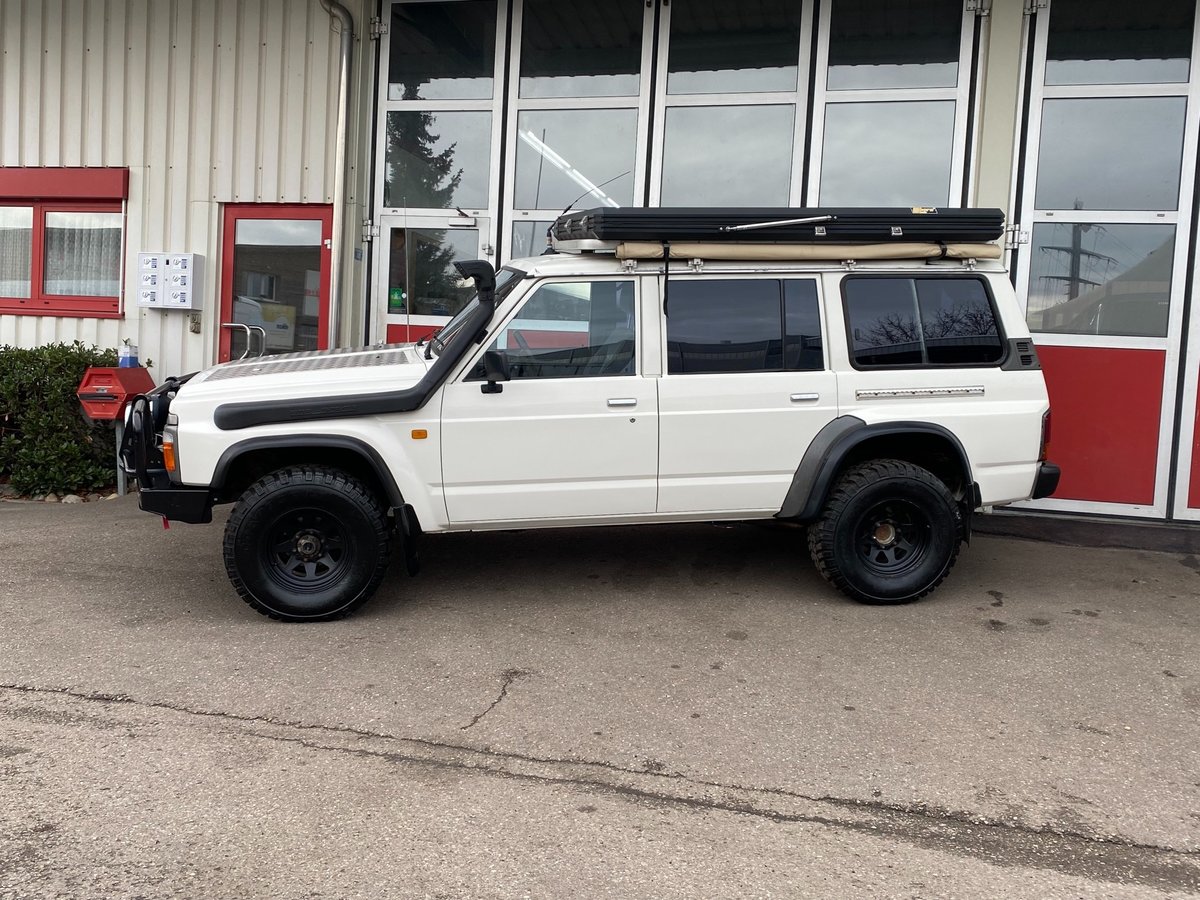 NISSAN Patrol GR 2.8 DL Wagon, Diesel, Occasion / Utilisé, Manuelle - 5