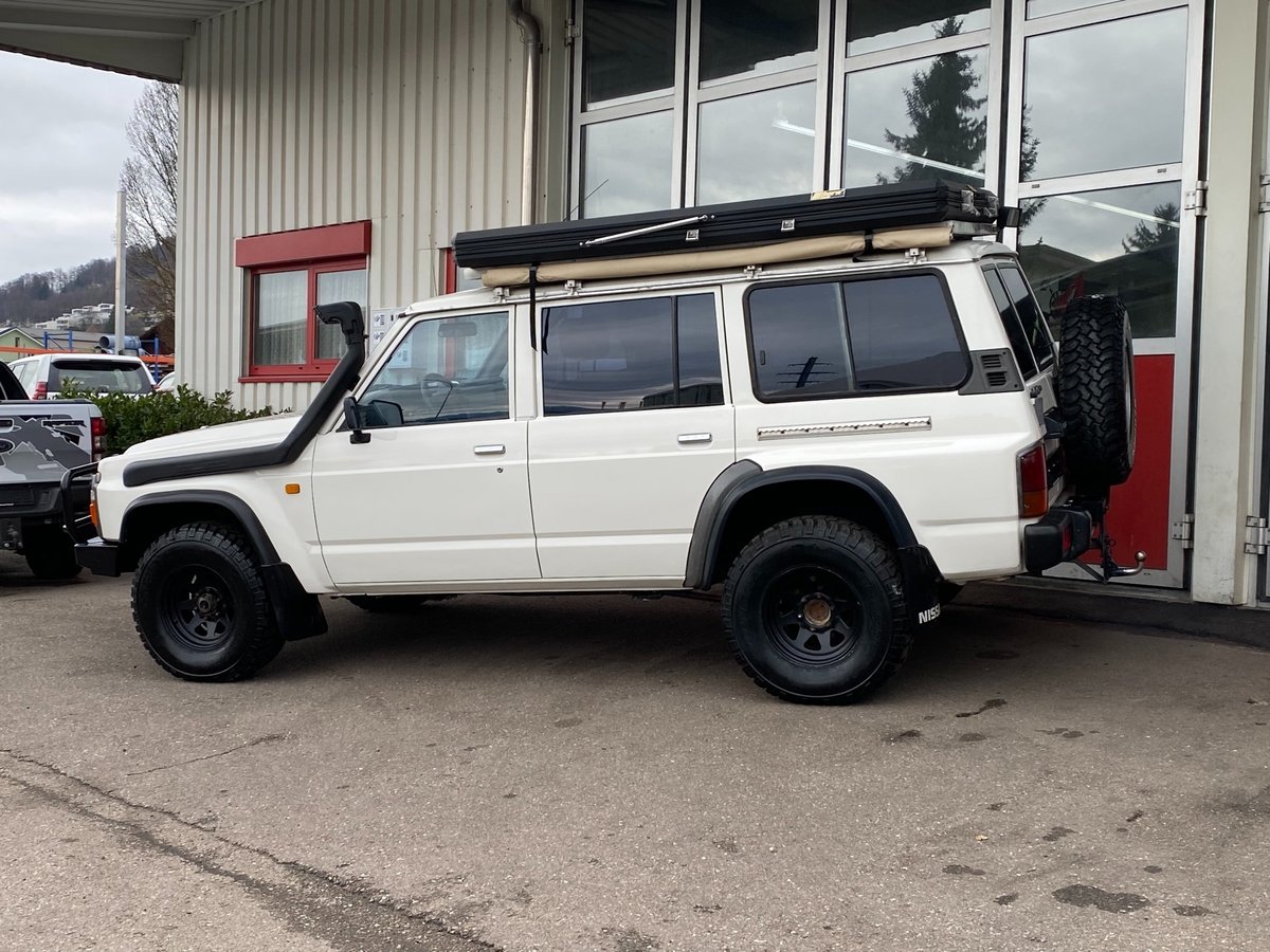 NISSAN Patrol GR 2.8 DL Wagon, Diesel, Occasion / Utilisé, Manuelle - 6