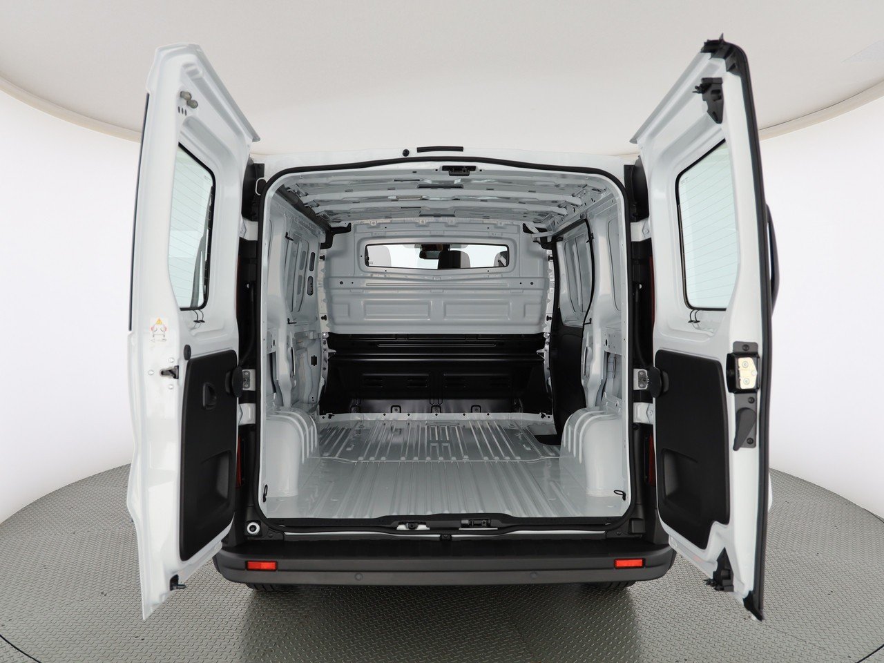 NISSAN Van L1H1 150 E6e 6DCT N-Connecta, Diesel, Auto nuove, Manuale - 4
