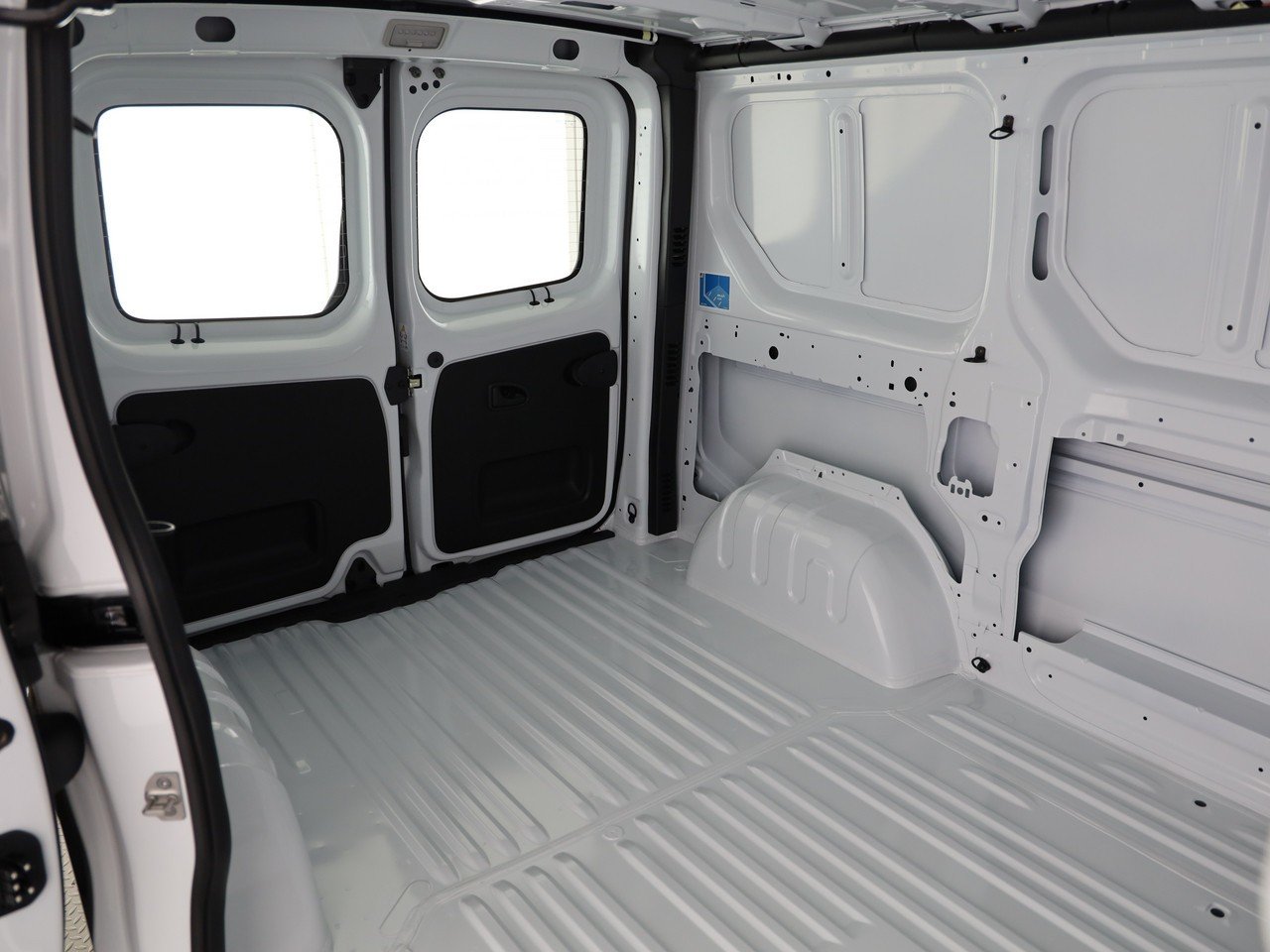 NISSAN Van L1H1 150 E6e 6DCT N-Connecta, Diesel, Auto nuove, Manuale - 6