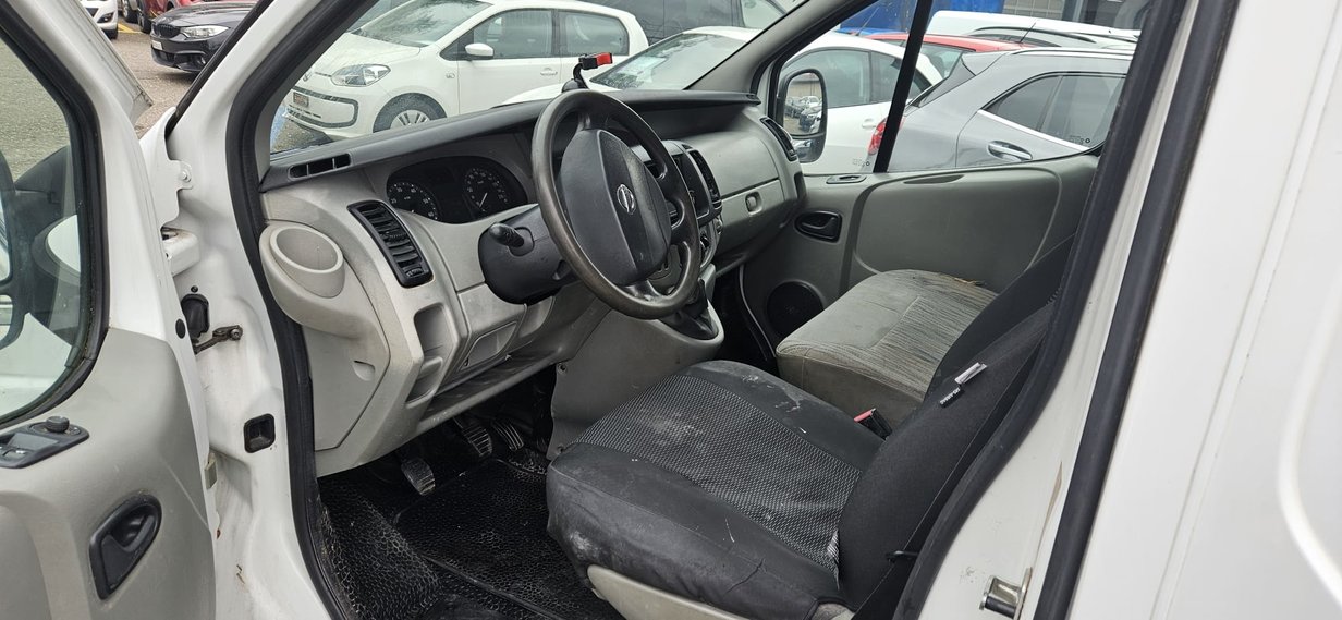 NISSAN Primastar 2.0dCi 115 Comfort 2.7t, Diesel, Occasion / Utilisé, Manuelle - 6
