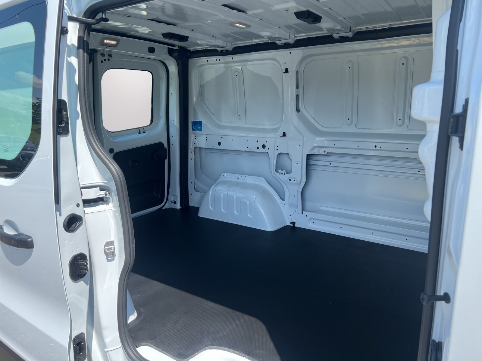 NISSAN Primastar Kaw. 3.0 t L1 H1 2.0 N-Connecta, Diesel, Auto dimostrativa, Automatico - 7