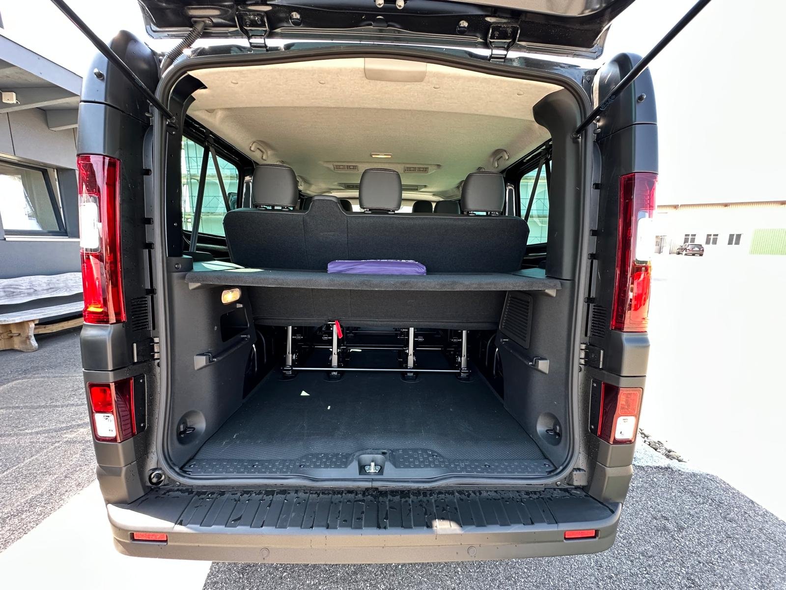 NISSAN Primastar Kombi 2.8 t L1 H1 2. Tekna, Diesel, Ex-demonstrator, Automatic - 6