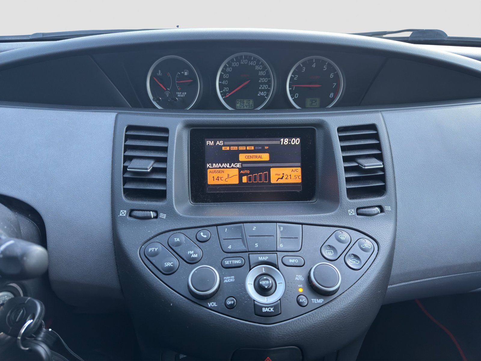 NISSAN Primera 2.0 tekna, Benzin, Occasion / Gebraucht, Automatik - 4