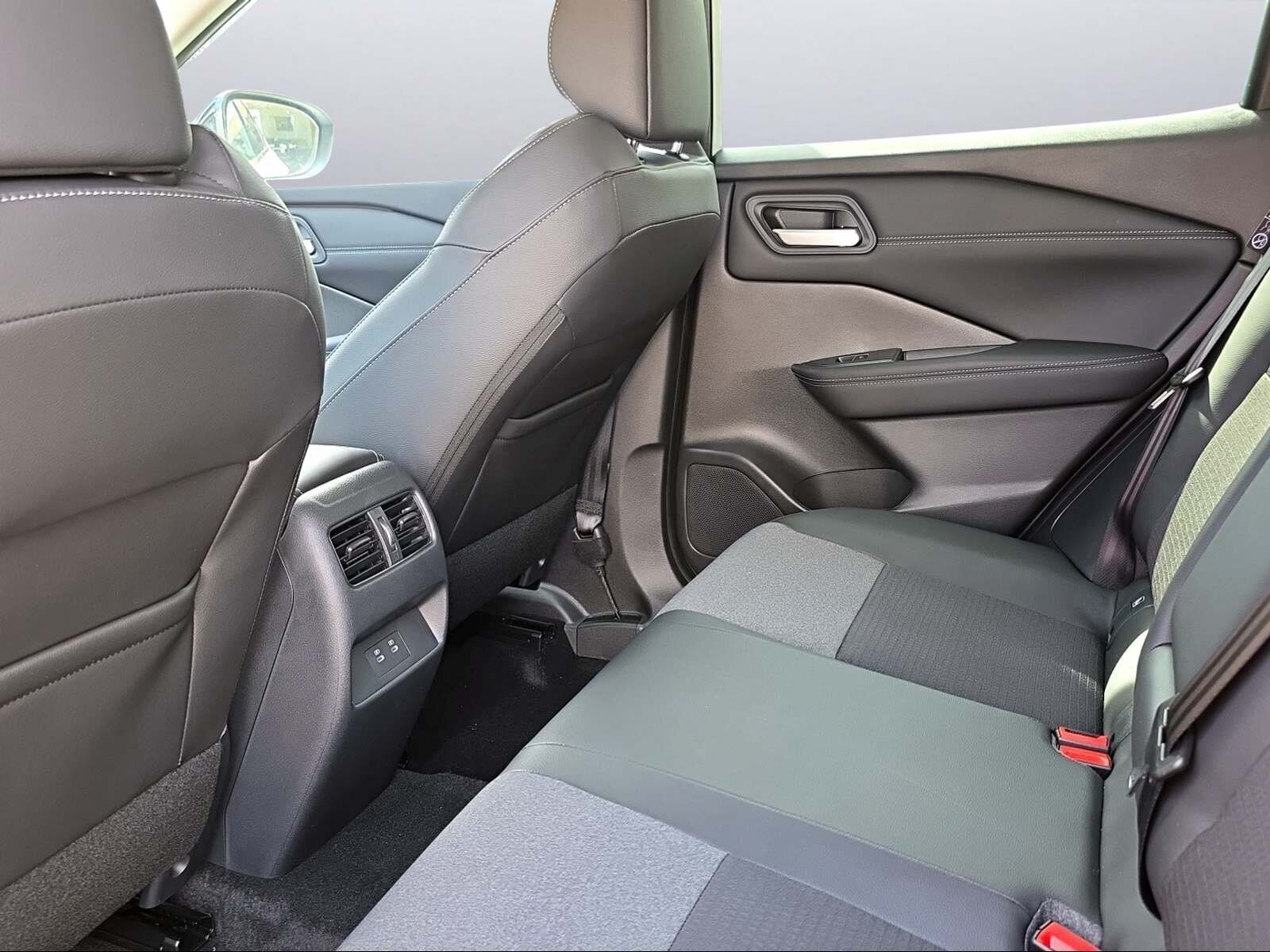 NISSAN Qashqai 1.5 VC-T N-Connecta, Hybride Intégral Essence/Électricité, Véhicule neuf pré-immatriculé, Automatique - 7