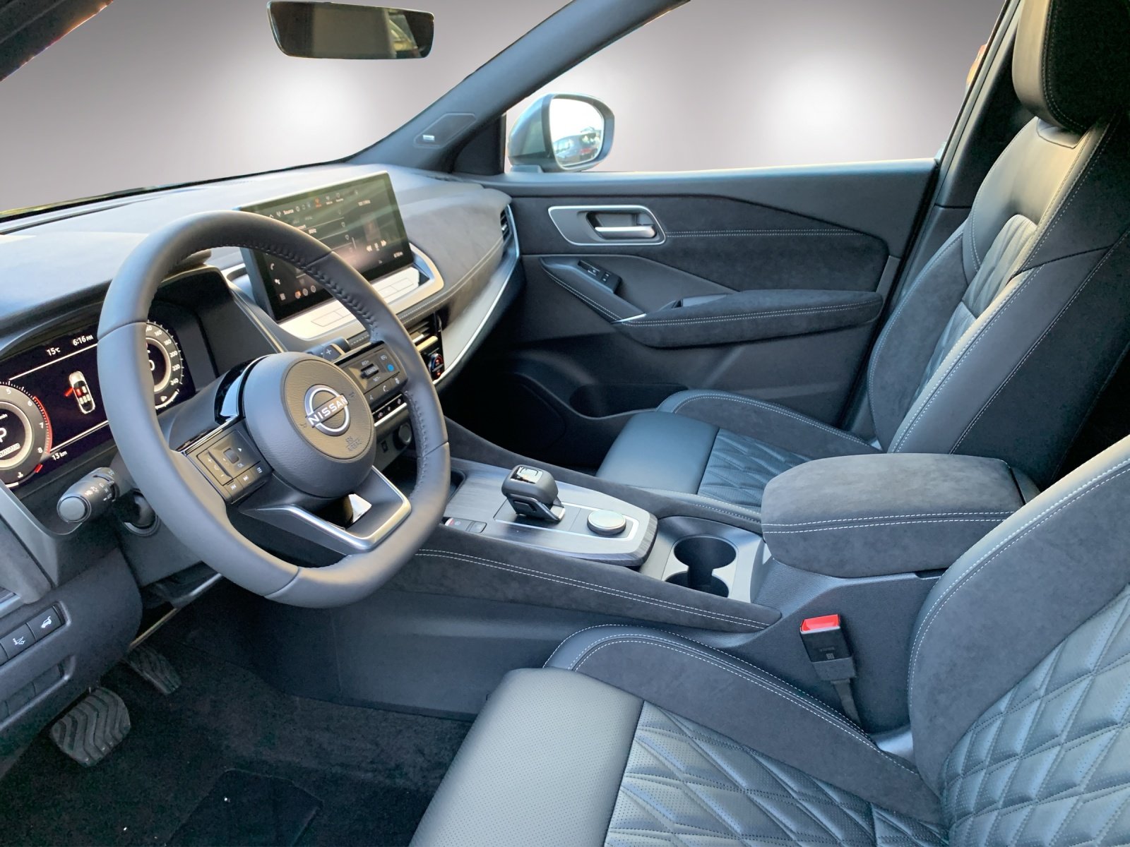 NISSAN Qashqai 1.3 DIG-T 158 Tekna+ 4x4, Mild-Hybrid Petrol/Electric, New car, Automatic - 6