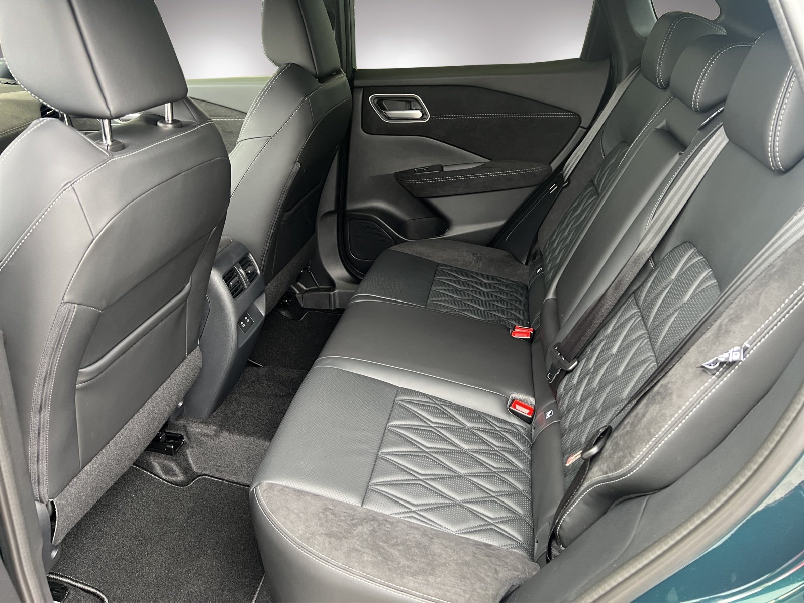 NISSAN Qashqai 1.5 VC-T Tekna+, Hybride Integrale Benzina/Elettrica, Auto nuove, Automatico - 7