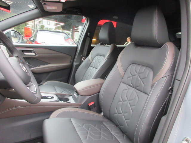 NISSAN Qashqai 1.5 VC-T Tekna, Hybride Integrale Benzina/Elettrica, Auto nuove, Automatico - 6