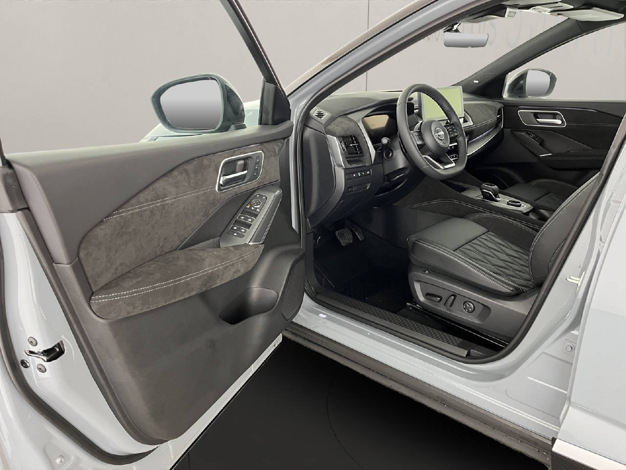 NISSAN Qashqai 1.3 DIG-T Tekna+ 4x4, Mild-Hybrid Petrol/Electric, New car, Automatic - 7