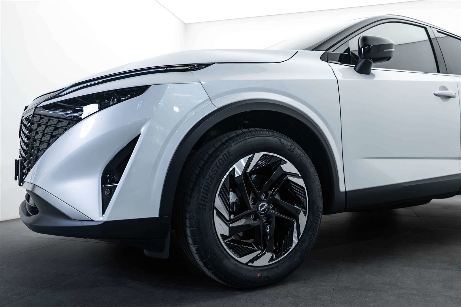NISSAN Qashqai 1.3 DIG-T MHEV N-Connecta Xtronic-Automat, Mild-Hybrid Benzin/Elektro, Neuwagen, Automatik - 2