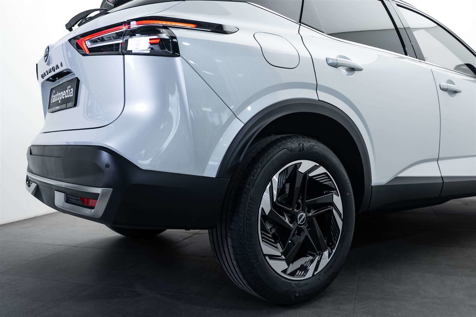NISSAN Qashqai 1.3 DIG-T MHEV N-Connecta Xtronic-Automat, Mild-Hybrid Benzin/Elektro, Neuwagen, Automatik - 4