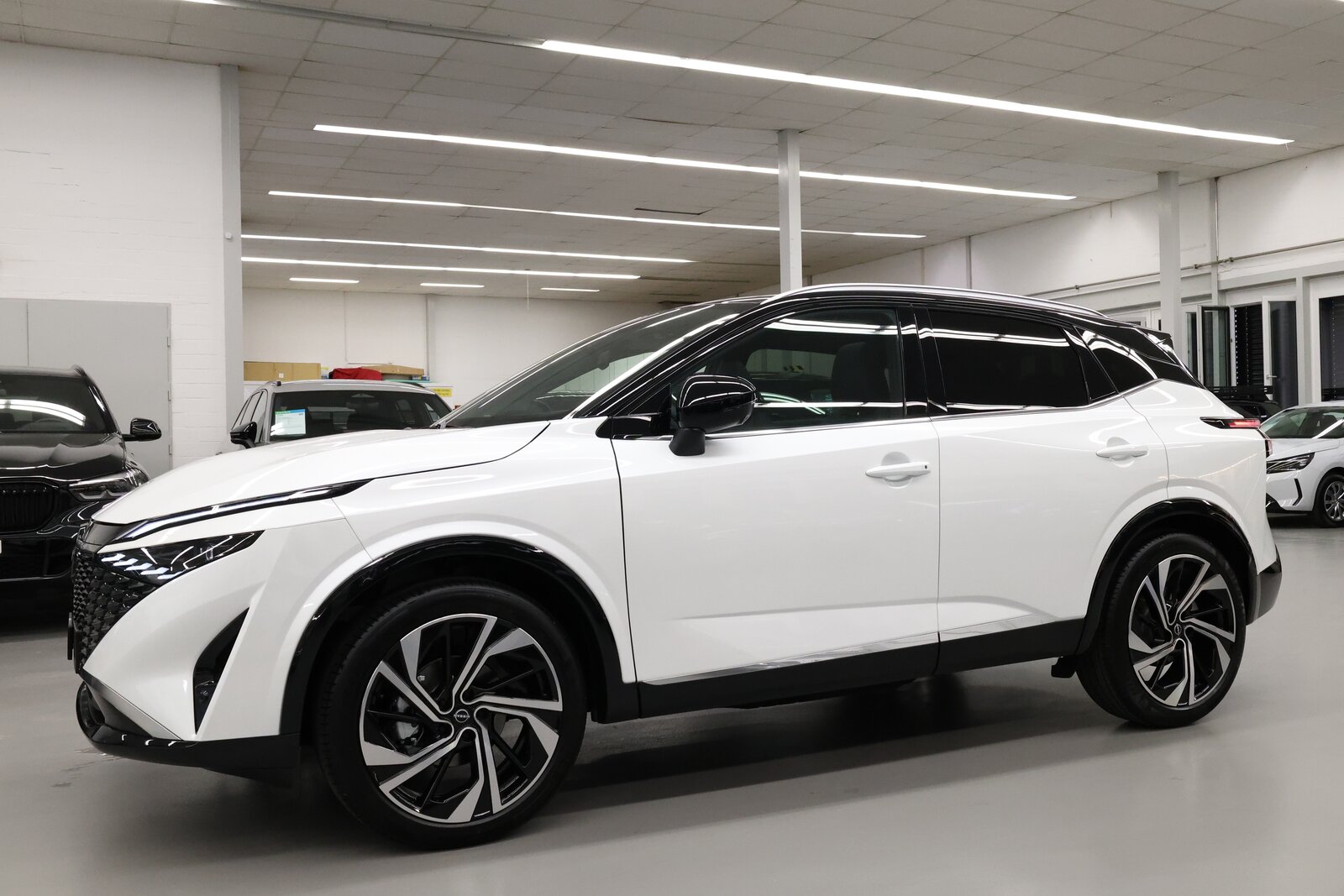 NISSAN Qashqai 1.3 DIG-T Tekna+ 4x4, Essence, Voiture nouvelle, Automatique - 4