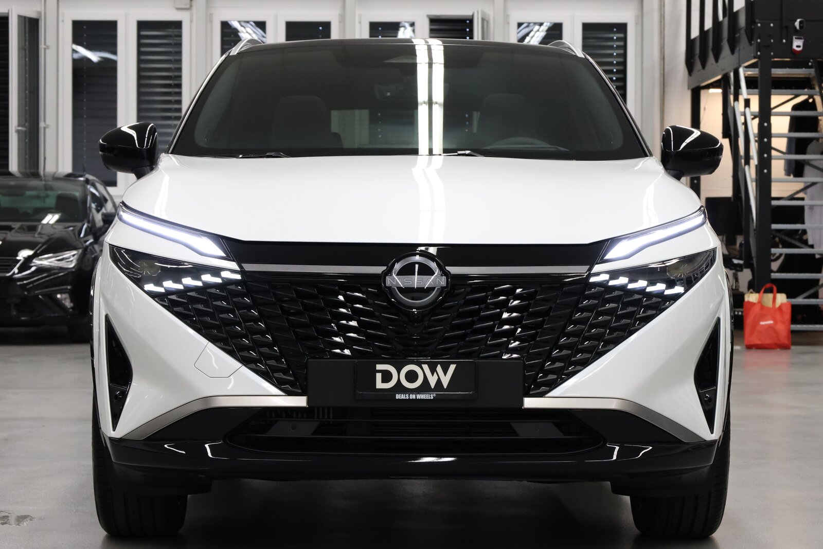 NISSAN Qashqai 1.3 DIG-T Tekna+ 4x4, Essence, Voiture nouvelle, Automatique - 5