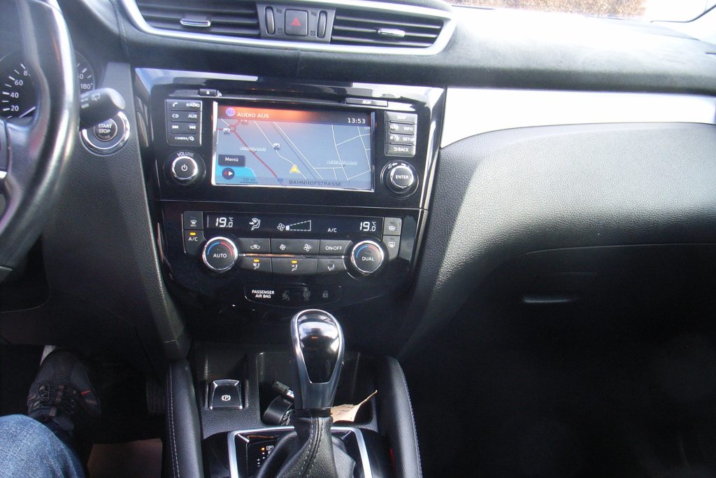 NISSAN QASHQAI 1.2 DIG-T Tekna, Petrol, Second hand / Used, Automatic - 6