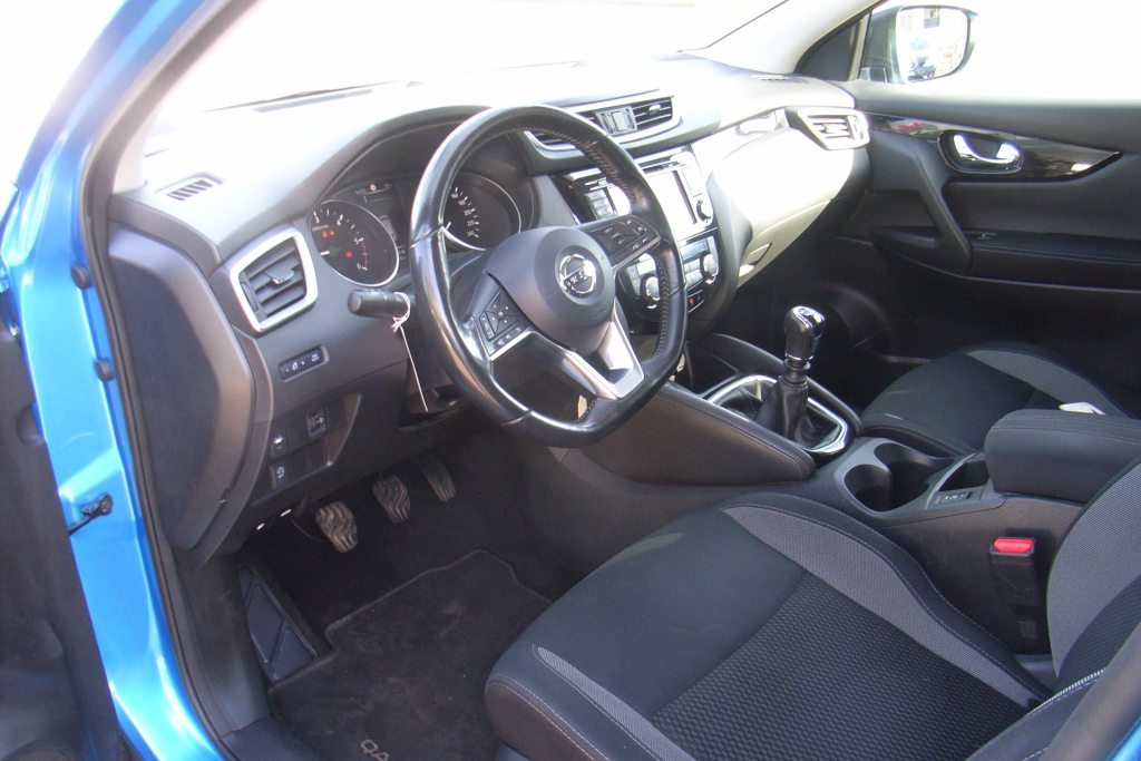 NISSAN QASHQAI 1.6 dCi Acenta, Diesel, Occasion / Gebraucht, Handschaltung - 3
