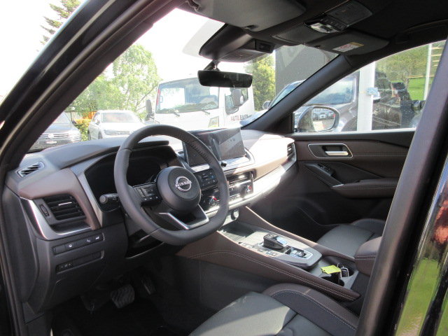 NISSAN Qashqai 1.5 VC-T Tekna, Voll-Hybrid Benzin/Elektro, Occasion / Gebraucht, Automatik - 7