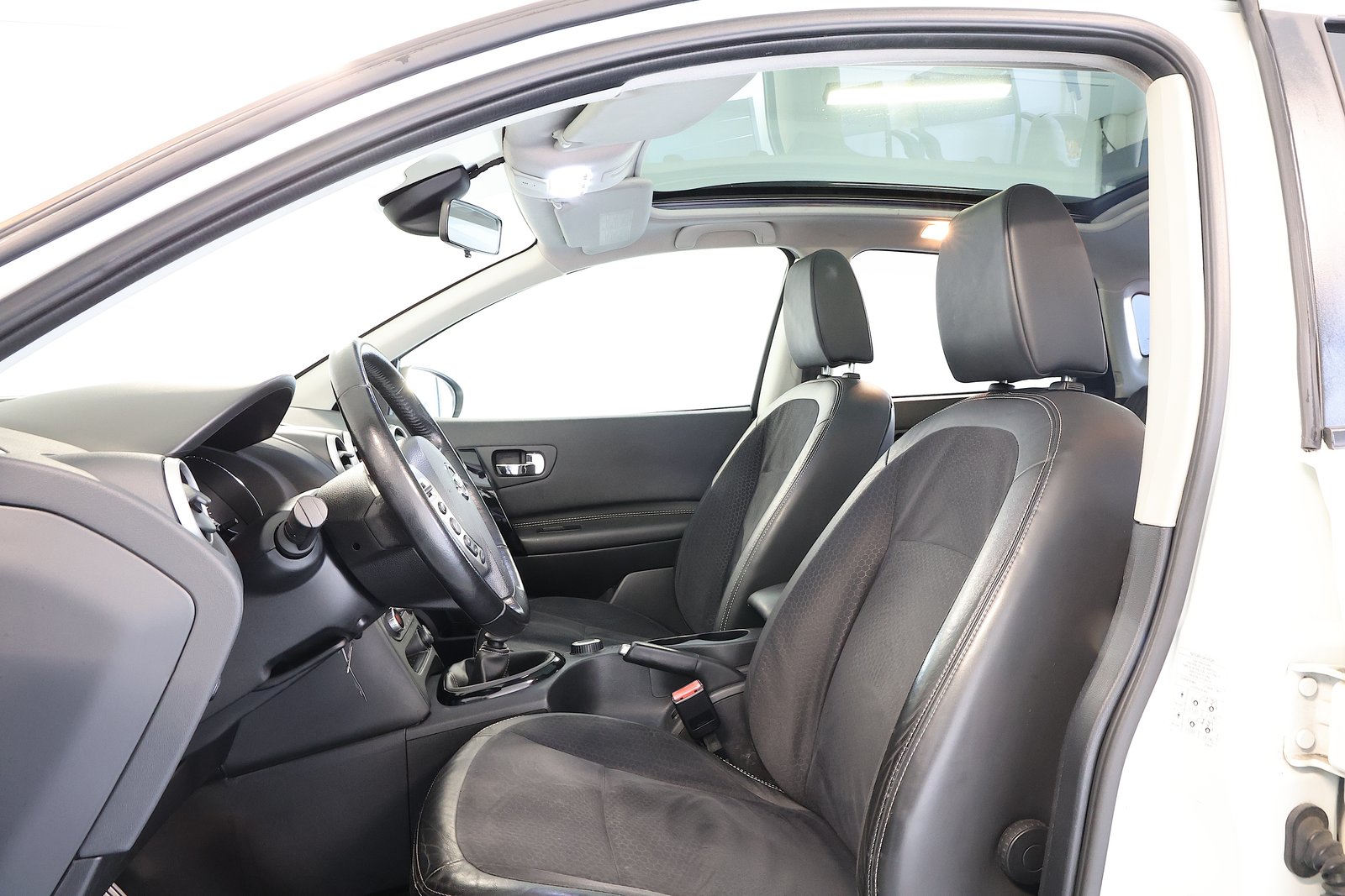 NISSAN Qashqai 1.6 dCi iStop 4WD 360, Diesel, Second hand / Used, Manual - 7