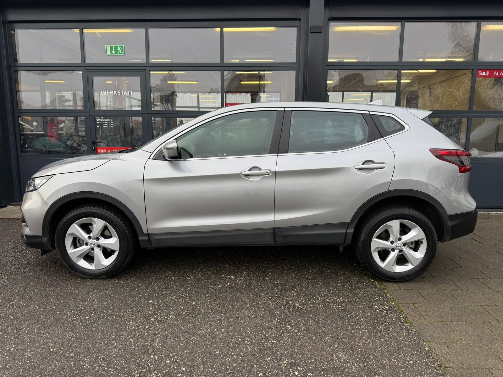 NISSAN Qashqai 1.3 DIG-T tekna DCT, Benzin, Occasion / Gebraucht, Automatik - 2