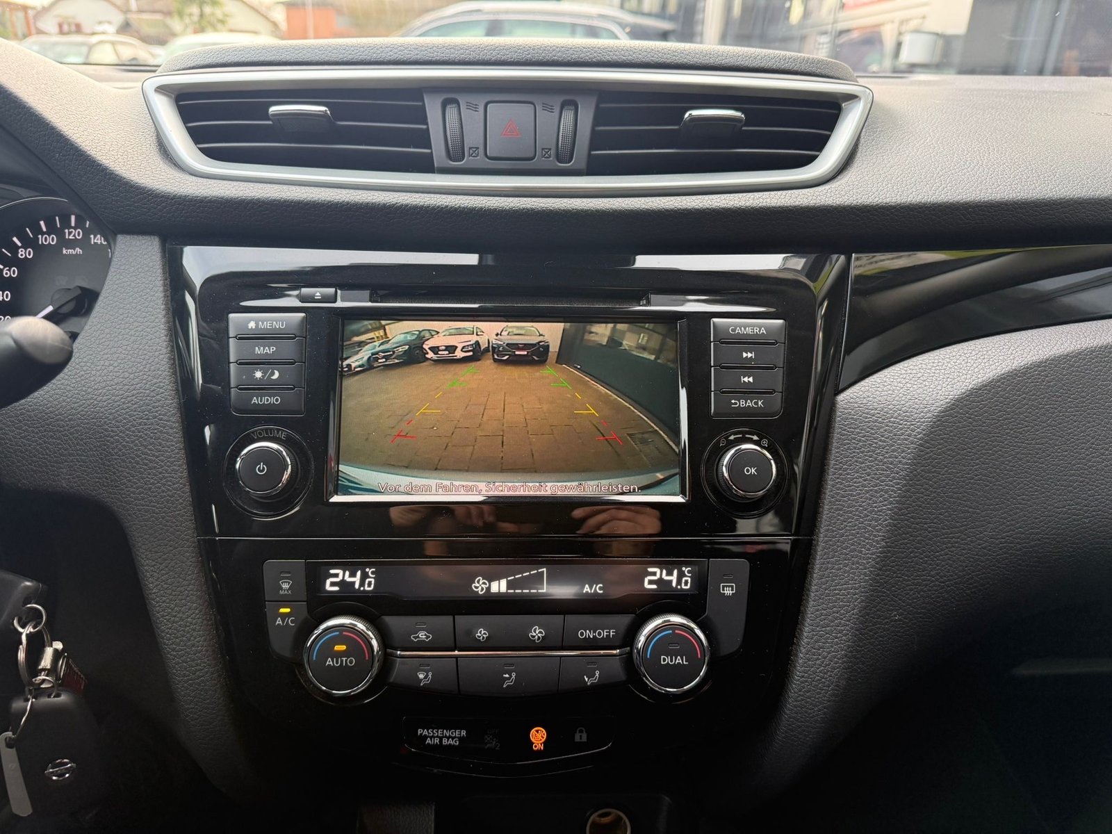 NISSAN Qashqai 1.3 DIG-T tekna DCT, Benzin, Occasion / Gebraucht, Automatik - 7