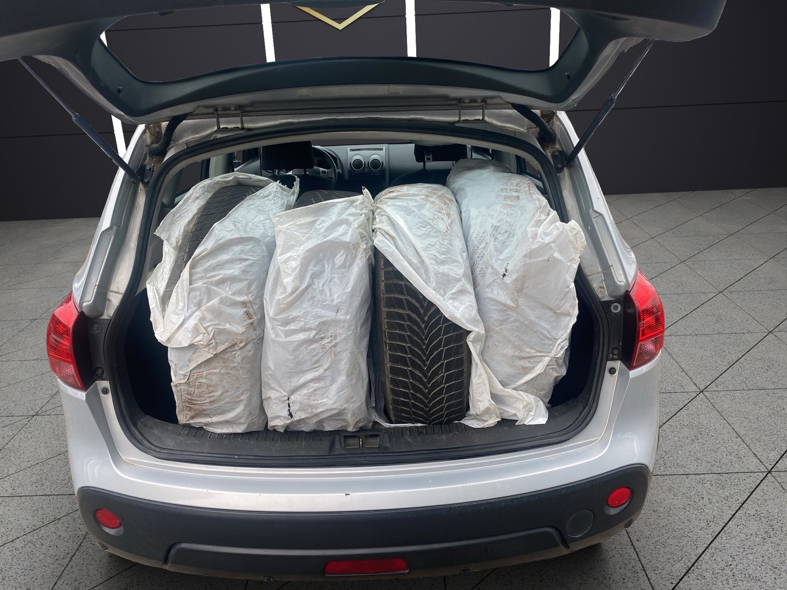NISSAN Qashqai 2.0 dCi 4WD acenta Automatic, Diesel, Occasion / Gebraucht, Automatik - 5