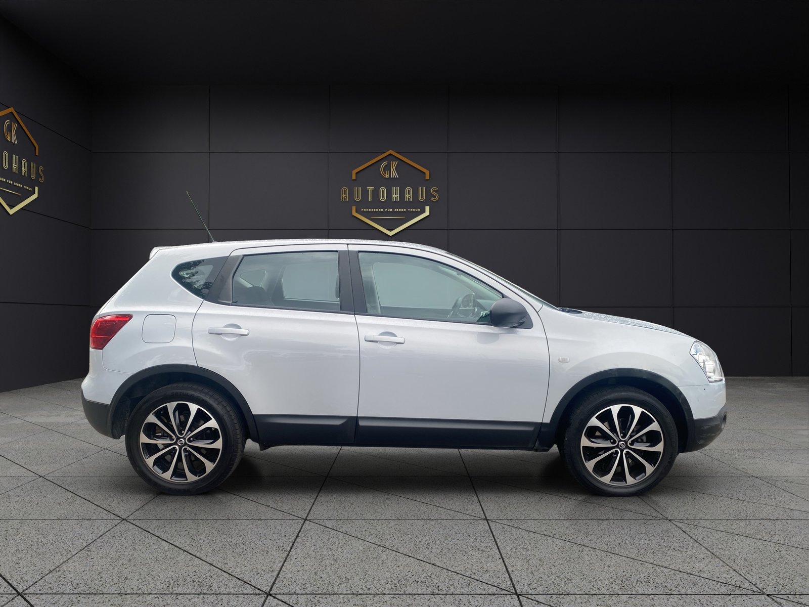 NISSAN Qashqai 2.0 dCi 4WD acenta Automatic, Diesel, Occasion / Gebraucht, Automatik - 7