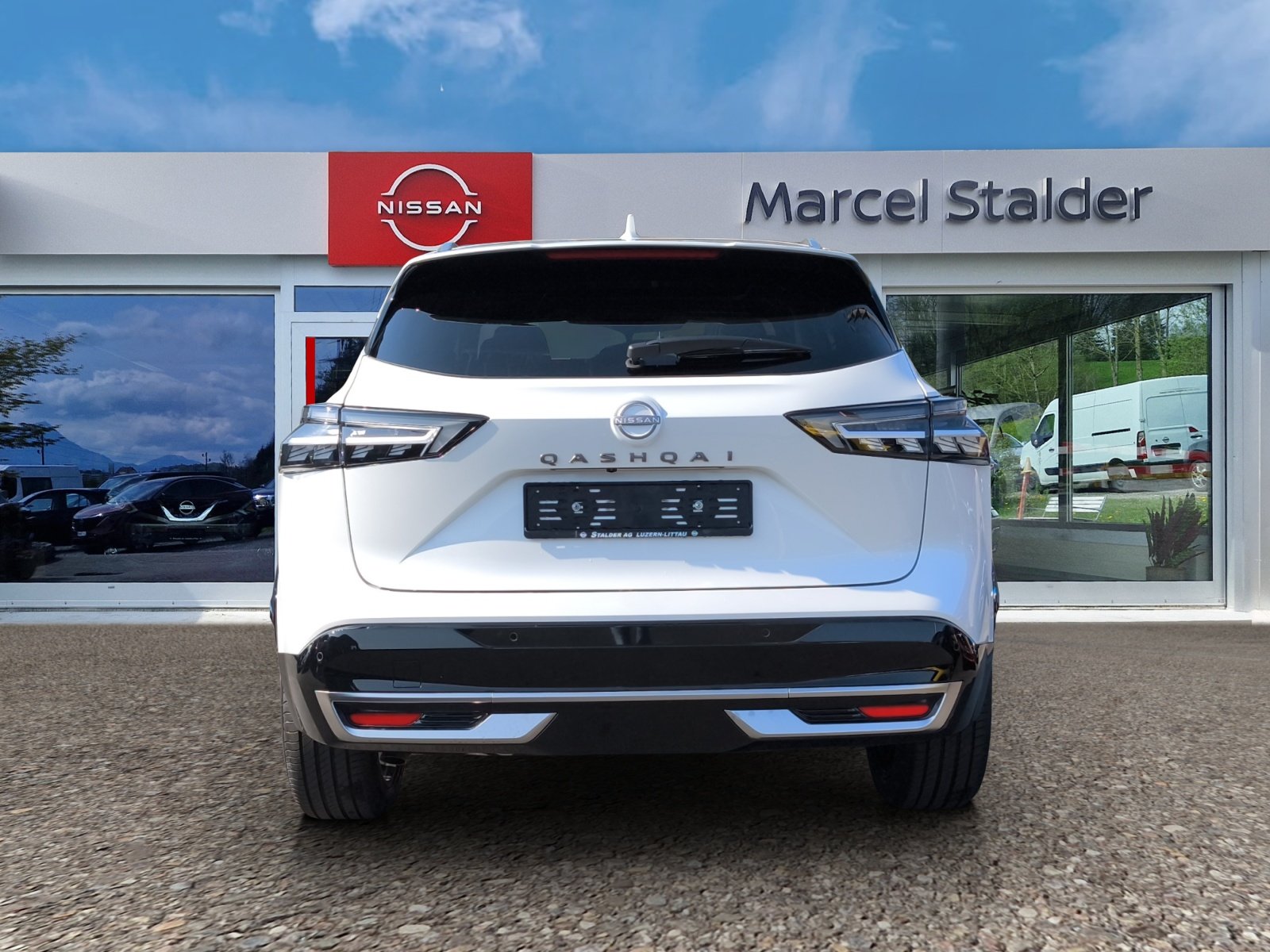 NISSAN Qashqai 1.3 DIG-T MHEV Tekna+ Xtronic 4x4, Mild-Hybrid Benzin/Elektro, Occasion / Gebraucht, Automatik - 4
