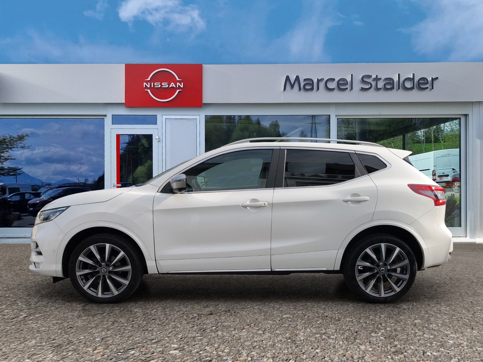 NISSAN Qashqai 1.3 DIG-T N-Tec DCT, Benzin, Occasion / Gebraucht, Automatik - 2